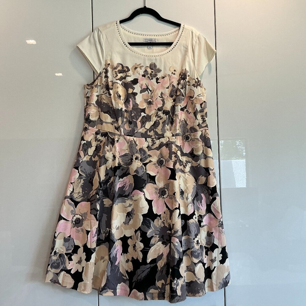 Isaac Mizrahi Live Size 18W Grey Pink Floral Fit and Flare Dress Pockets Lined
